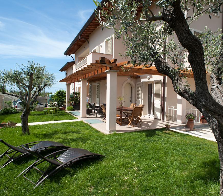 B&B Alle Tre Rose Montignoso Exteriör bild