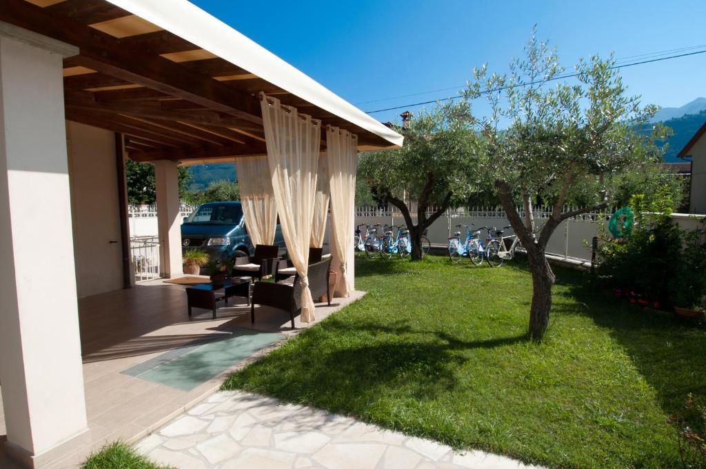 B&B Alle Tre Rose Montignoso Exteriör bild