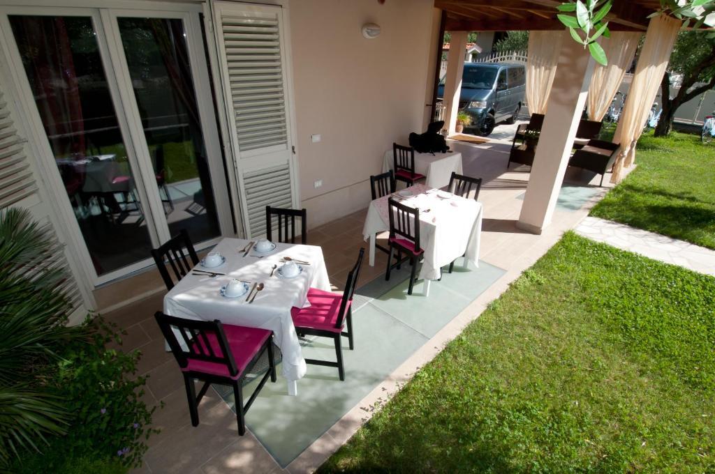B&B Alle Tre Rose Montignoso Exteriör bild